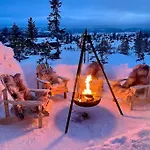 Casa de Férias Ny Og Moderne Med Sauna, Jacuzzi Og Eget Spillrom Med Biljard Og Dart Gratis Elbillading Og Strom Inkludert I Prisen *
