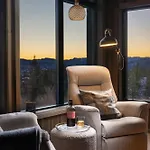 Ny Og Moderne Med Sauna, Jacuzzi Og Eget Spillrom Med Biljard Og Dart Gratis Elbillading Og Strom Inkludert I Prisen