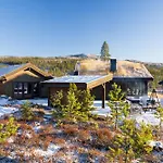 Ny Og Moderne Med Sauna, Jacuzzi Og Eget Spillrom Med Biljard Og Dart Gratis Elbillading Og Strøm Inkludert I Prisen * Flå