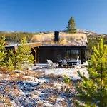Ny Og Moderne Med Sauna, Jacuzzi Og Eget Spillrom Med Biljard Og Dart Gratis Elbillading Og Strom Inkludert I Prisen Ferienhaus *