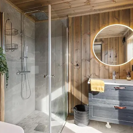 Ny Eksklusiv Hytte, Strom Og Jacuzzi Inkl I Prisen Flå