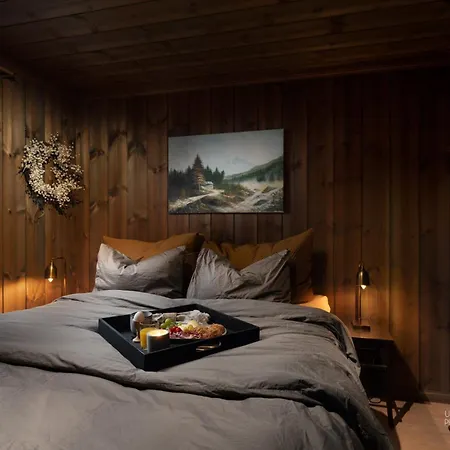 Ny Og Moderne Med Sauna, Jacuzzi Og Eget Spillrom Med Biljard Og Dart Gratis Elbillading Og Strom Inkludert I Prisen Flå
