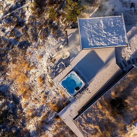 Ny Og Moderne Med Sauna, Jacuzzi Og Eget Spillrom Med Biljard Og Dart Gratis Elbillading Og Strom Inkludert I Prisen Flå