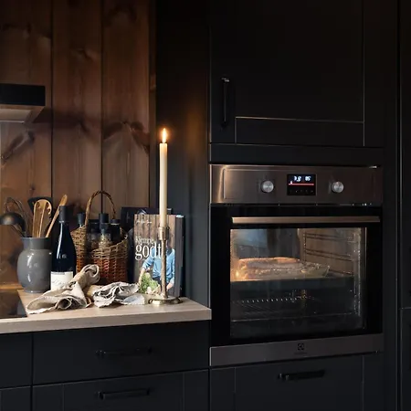 펜션 Ny Og Moderne Med Sauna, Jacuzzi Og Eget Spillrom Med Biljard Og Dart Gratis Elbillading Og Strom Inkludert I Prisen