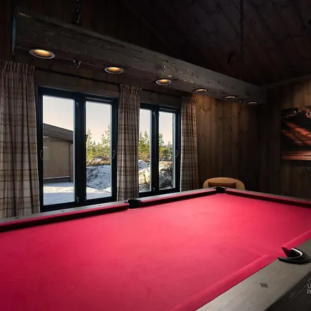 Ny Og Moderne Med Sauna, Jacuzzi Og Eget Spillrom Med Biljard Og Dart Gratis Elbillading Og Strom Inkludert I Prisen 別荘