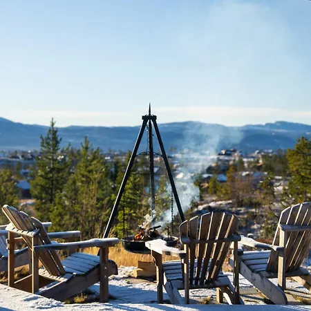 Ny Og Moderne Med Sauna, Jacuzzi Og Eget Spillrom Med Biljard Og Dart Gratis Elbillading Og Strom Inkludert I Prisen 펜션 Flå