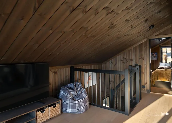 Feriehus Ny Eksklusiv Hytte, Strøm Og Jacuzzi Inkl I Prisen Flå