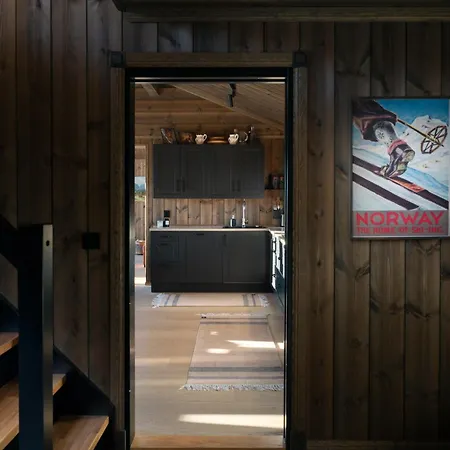 Ny Og Moderne Med Sauna, Jacuzzi Og Eget Spillrom Med Biljard Og Dart Gratis Elbillading Og Strom Inkludert I Prisen *